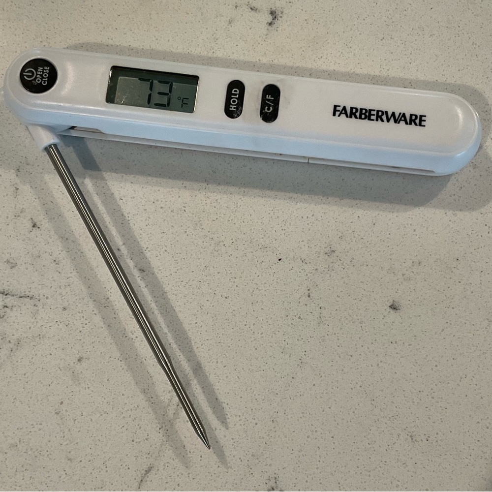 Farberware White Digital Meat Thermometer